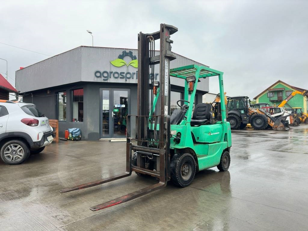 Mitsubishi FD15 - Dizel forklift: fotoğraf 1 Mitsubishi FD15 - Dizel forklift: fotoğraf 1