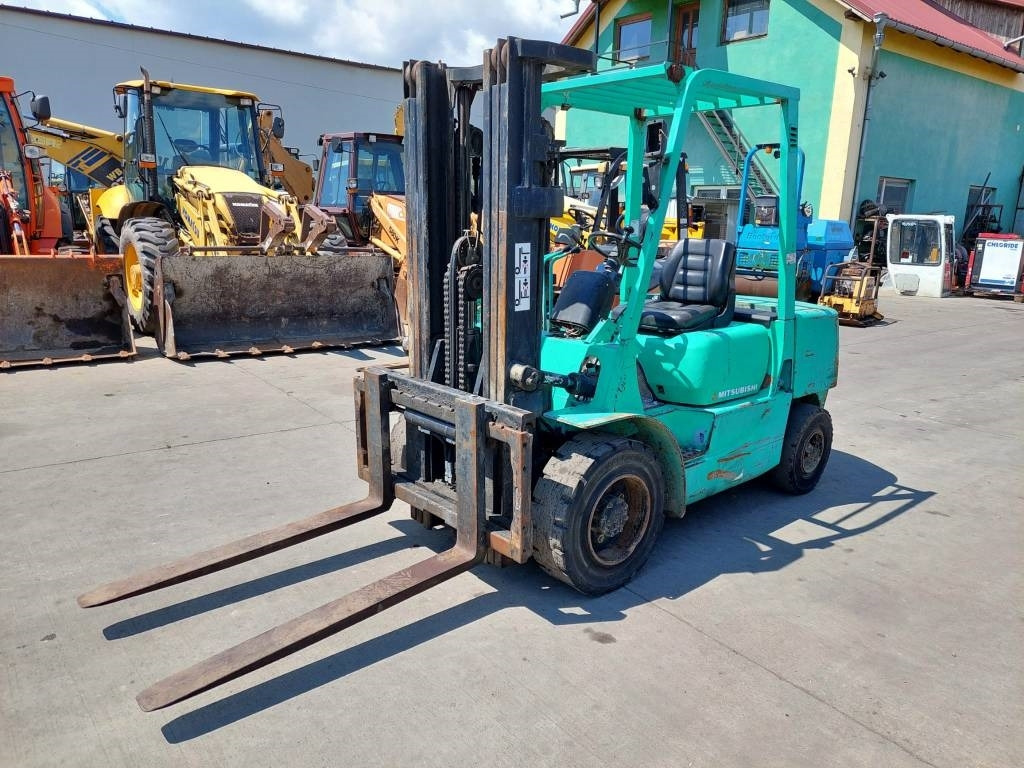 Mitsubishi FD35A - Dizel forklift: fotoğraf 1 Mitsubishi FD35A - Dizel forklift: fotoğraf 1