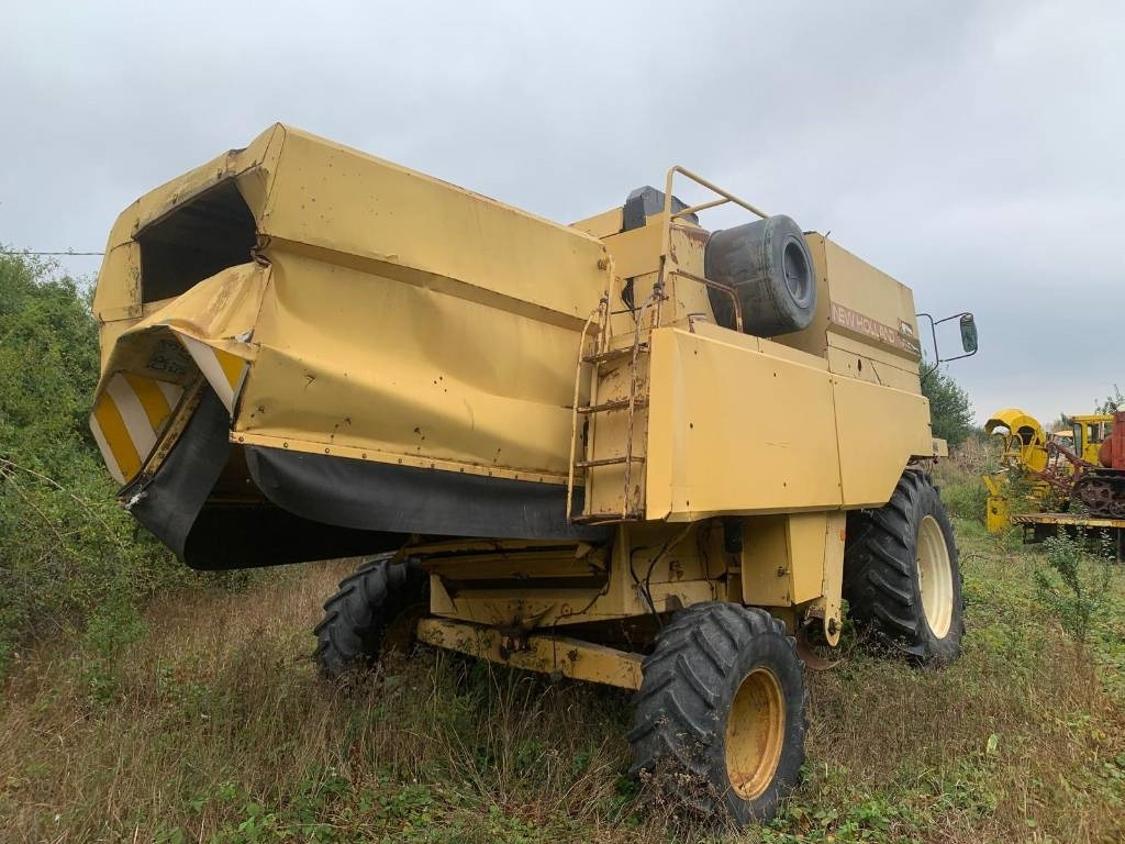 New Holland TX 32 - Biçerdöver: fotoğraf 3 New Holland TX 32 - Biçerdöver: fotoğraf 3