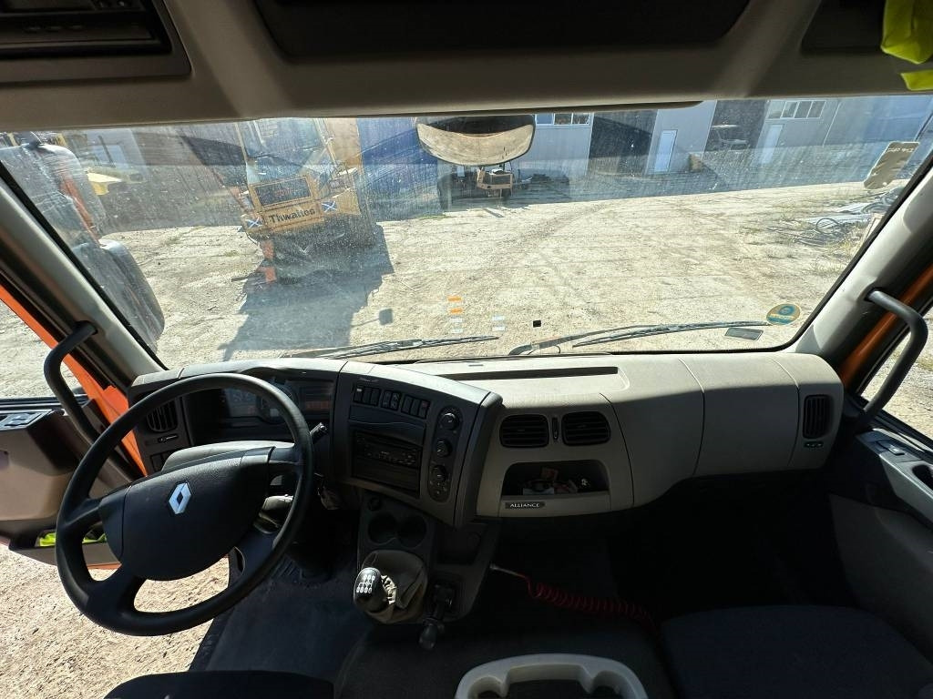 Renault Midlum 220 DCI - Kapalı kasa kamyon: fotoğraf 3 Renault Midlum 220 DCI - Kapalı kasa kamyon: fotoğraf 3