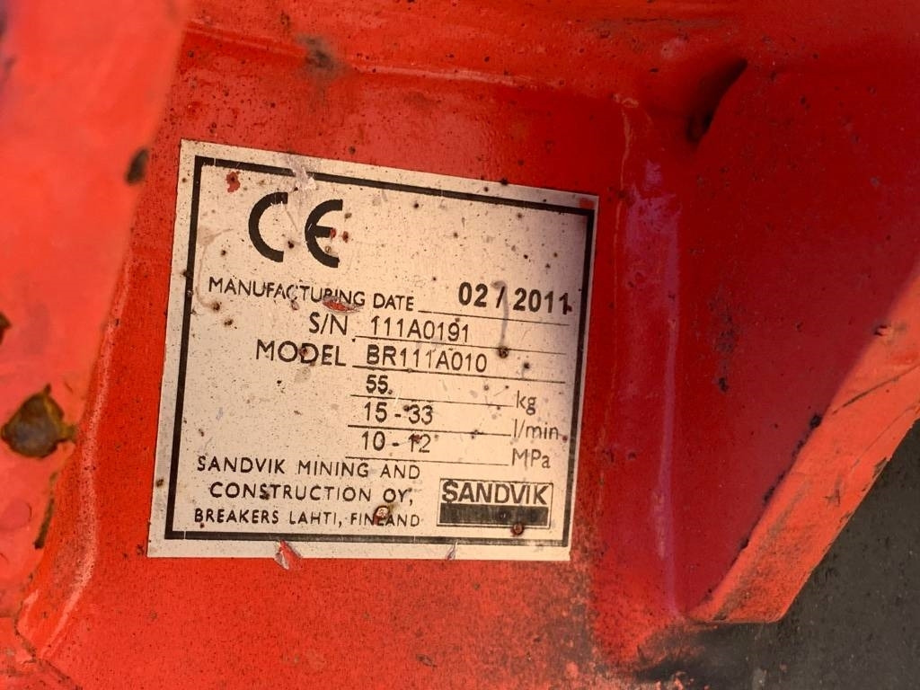 Sandvik BR111A010 - Hidrolik kırıcı - İş makinaları: fotoğraf 4 Sandvik BR111A010 - Hidrolik kırıcı - İş makinaları: fotoğraf 4