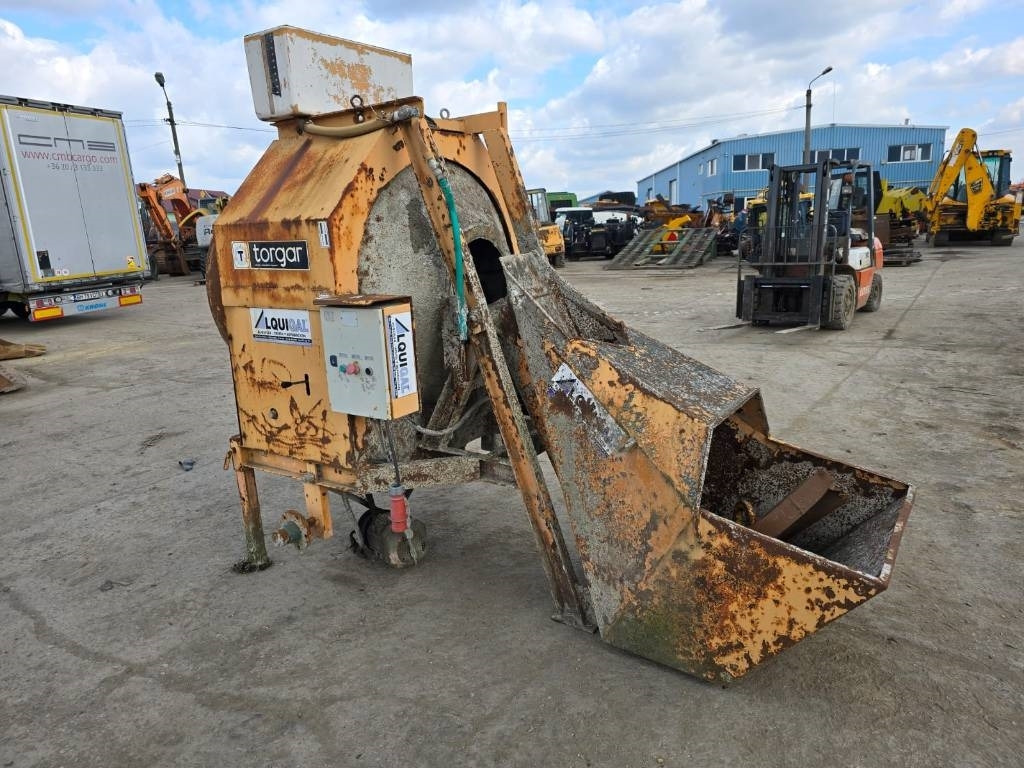 Torgar TH-300-425 - Beton mikseri: fotoğraf 1 Torgar TH-300-425 - Beton mikseri: fotoğraf 1