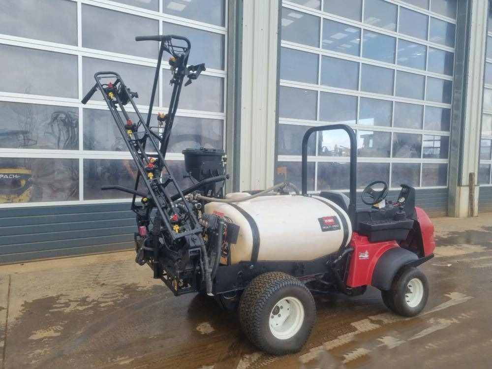 Toro Multi Pro 1750 - Kendi yürür ilaçlama makinesi: fotoğraf 5 Toro Multi Pro 1750 - Kendi yürür ilaçlama makinesi: fotoğraf 5