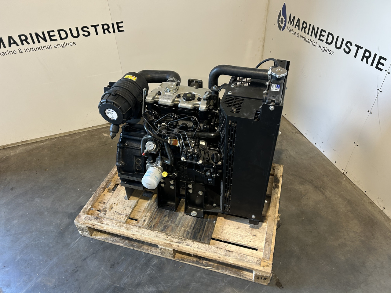 Perkins 403D-15 (GK) - Motor - İş makinaları: fotoğraf 4 Perkins 403D-15 (GK) - Motor - İş makinaları: fotoğraf 4