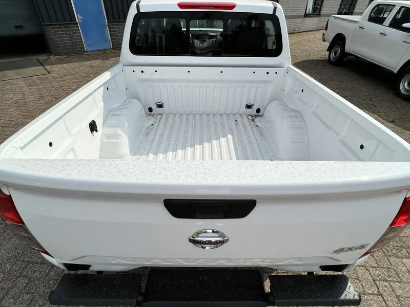 Nissan Navara 4x4 - 22 UNITS - 2.5 D Double Cab - XE - EURO 2 - NEW!! READY FOR WORK!!! - Pikap, Çift kabin kamyonet: fotoğraf 4 Nissan Navara 4x4 - 22 UNITS - 2.5 D Double Cab - XE - EURO 2 - NEW!! READY FOR WORK!!! - Pikap, Çift kabin kamyonet: fotoğraf 4