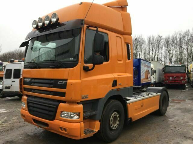 DAF CF85-410 G.Haus 2xBett ZF/Schalter 2-Kreishydr - Çekici: fotoğraf 5 DAF CF85-410 G.Haus 2xBett ZF/Schalter 2-Kreishydr - Çekici: fotoğraf 5