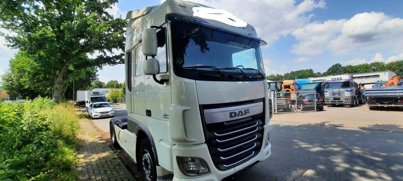DAF XF106-460PS 1-Hand - Çekici: fotoğraf 1 DAF XF106-460PS 1-Hand - Çekici: fotoğraf 1