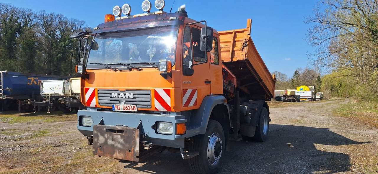 MAN TGM 18.240PS 4x4 3.S-Kipper mit Kran - Damperli kamyon, Vinçli kamyon: fotoğraf 2 MAN TGM 18.240PS 4x4 3.S-Kipper mit Kran - Damperli kamyon, Vinçli kamyon: fotoğraf 2