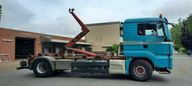 MAN TGS 18.440 Abroller mit Funk +Kran vor - Kancalı yükleyici kamyon, Vinçli kamyon: fotoğraf 3 MAN TGS 18.440 Abroller mit Funk +Kran vor - Kancalı yükleyici kamyon, Vinçli kamyon: fotoğraf 3