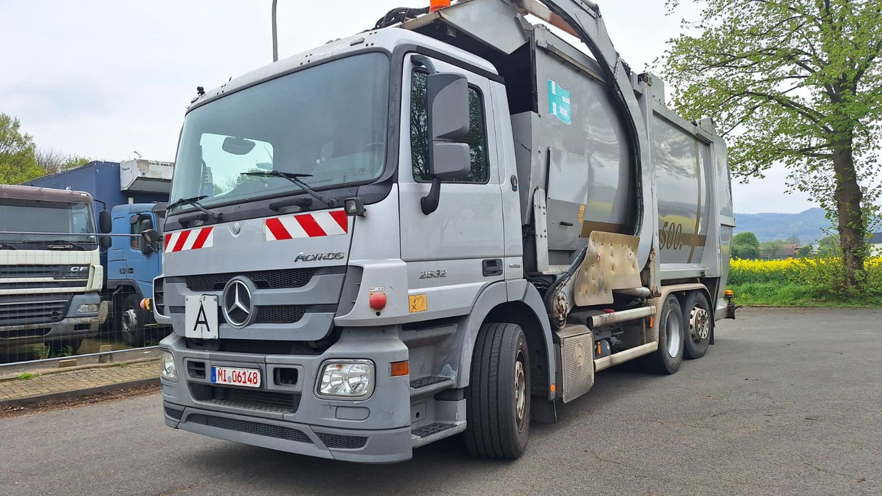 Mercedes-Benz 2532 Actros Überkopflader - Çöp kamyonu: fotoğraf 2 Mercedes-Benz 2532 Actros Überkopflader - Çöp kamyonu: fotoğraf 2