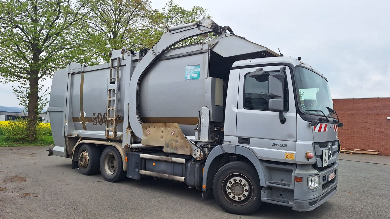 Mercedes-Benz 2532 Actros Überkopflader - Çöp kamyonu: fotoğraf 3 Mercedes-Benz 2532 Actros Überkopflader - Çöp kamyonu: fotoğraf 3
