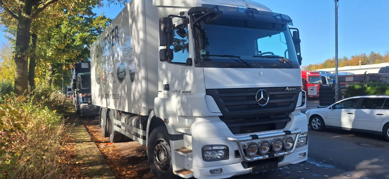 Mercedes-Benz 2540 Koffer mit LBW - Kapalı kasa kamyon: fotoğraf 3 Mercedes-Benz 2540 Koffer mit LBW - Kapalı kasa kamyon: fotoğraf 3
