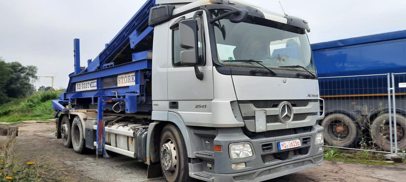 Mercedes-Benz 2641K 6x2 Abroller Klima - Kancalı yükleyici kamyon: fotoğraf 2 Mercedes-Benz 2641K 6x2 Abroller Klima - Kancalı yükleyici kamyon: fotoğraf 2