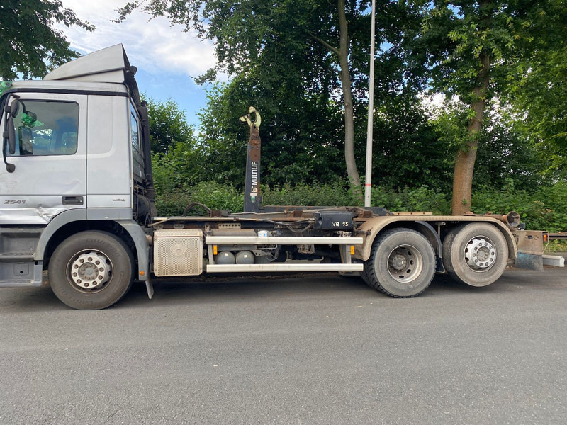 Mercedes-Benz 2641K 6x2 Abroller Klima - Kancalı yükleyici kamyon: fotoğraf 2 Mercedes-Benz 2641K 6x2 Abroller Klima - Kancalı yükleyici kamyon: fotoğraf 2