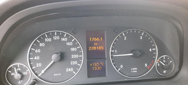 Mercedes-Benz A-Klasse 180 A 180 CDI AVANTGARDE - Binek araba: fotoğraf 3 Mercedes-Benz A-Klasse 180 A 180 CDI AVANTGARDE - Binek araba: fotoğraf 3