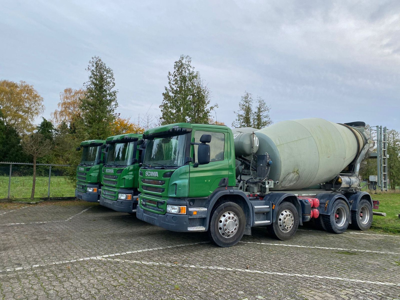 Scania 2x P360 Betonmischer 8x4 Blatt/Blatt E6 2 stück - Transmikser: fotoğraf 4 Scania 2x P360 Betonmischer 8x4 Blatt/Blatt E6 2 stück - Transmikser: fotoğraf 4