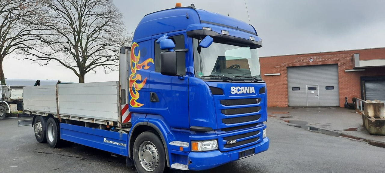 Scania G440 Pritsche 6x2 Kran am Heck vor. - Sal/ Açık kasa kamyon, Vinçli kamyon: fotoğraf 2 Scania G440 Pritsche 6x2 Kran am Heck vor. - Sal/ Açık kasa kamyon, Vinçli kamyon: fotoğraf 2