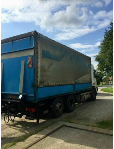 Volvo FH12-420 Euro:4Plane Spriegel mit LBW 3000kg - Tenteli kamyon: fotoğraf 3 Volvo FH12-420 Euro:4Plane Spriegel mit LBW 3000kg - Tenteli kamyon: fotoğraf 3