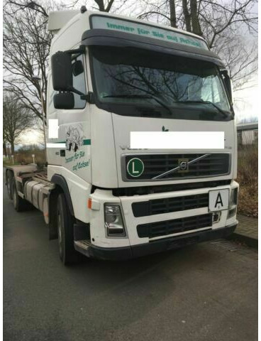 Volvo FH12-420 G.Haus 2xBett Klima Schaltgetriebe Reta - Kancalı yükleyici kamyon: fotoğraf 2 Volvo FH12-420 G.Haus 2xBett Klima Schaltgetriebe Reta - Kancalı yükleyici kamyon: fotoğraf 2