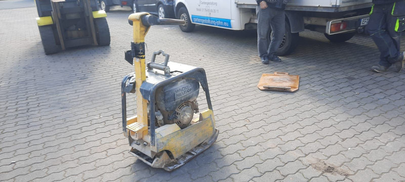 Wacker Rüttelplatte DPU 3050H - Titreşimli kompaktör: fotoğraf 3 Wacker Rüttelplatte DPU 3050H - Titreşimli kompaktör: fotoğraf 3