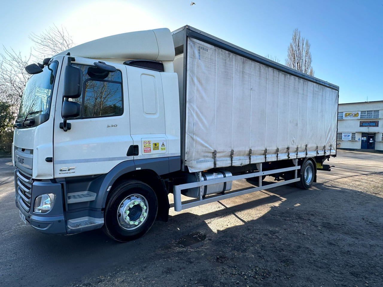 Tenteli kamyon 2017 DAF CF 230 Curtainsider Truck: fotoğraf 9