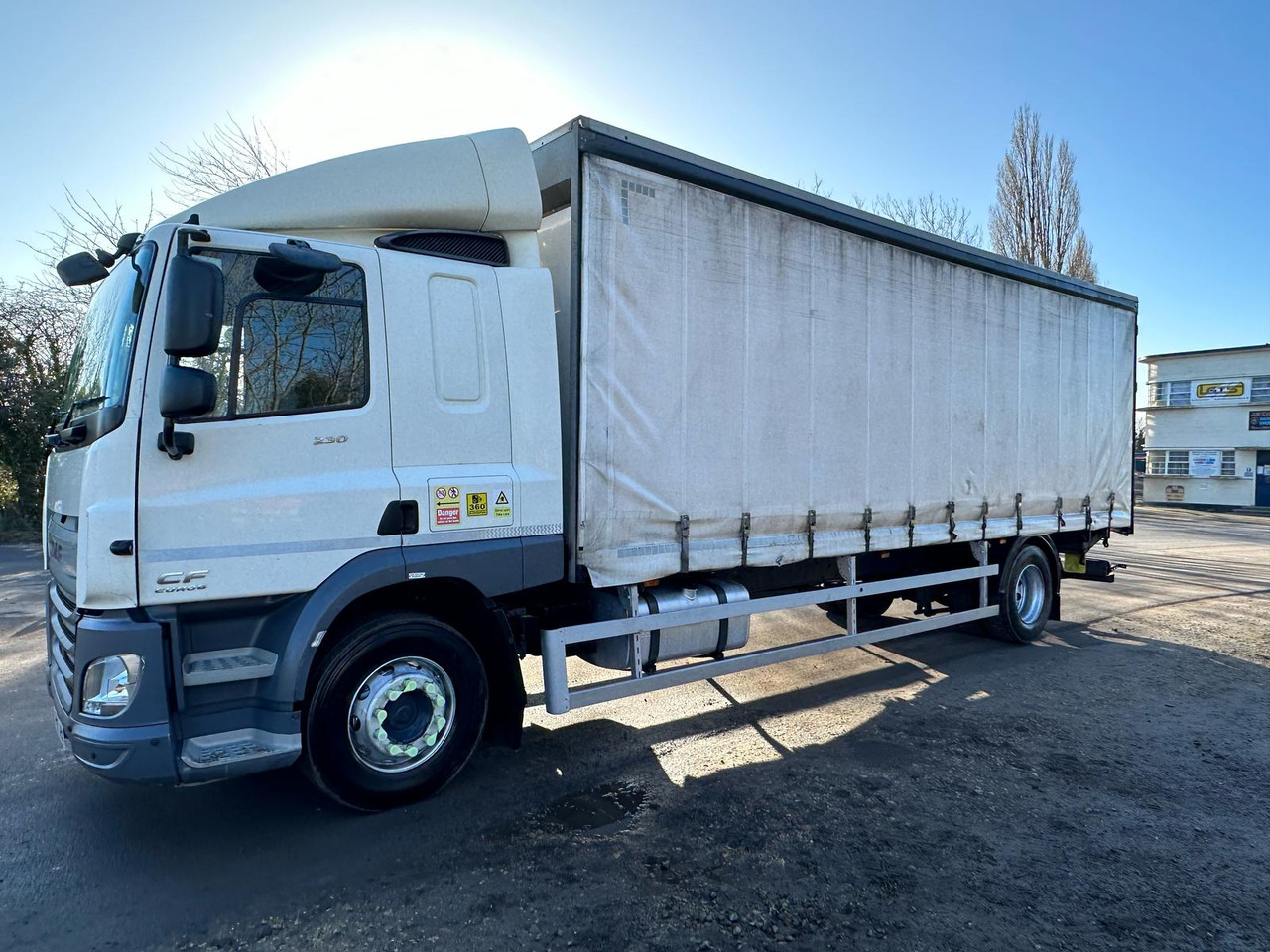 Tenteli kamyon 2017 DAF CF 230 Curtainsider Truck: fotoğraf 10