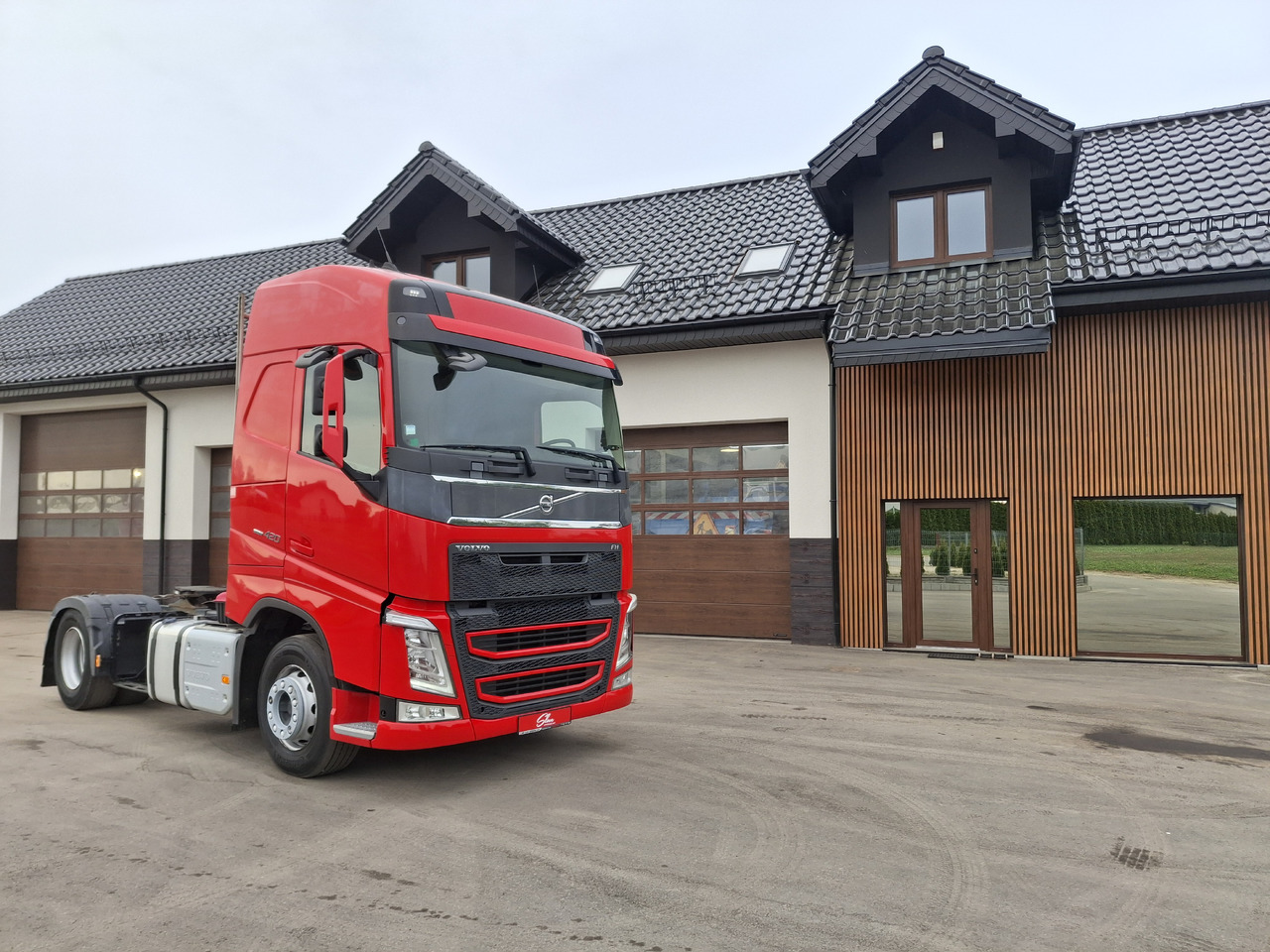 VOLVO FH 420 ADR Sattelzugmaschine Euro 6 Ciągnik Siodłowy Automat Światła LED - Çekici: fotoğraf 1 VOLVO FH 420 ADR Sattelzugmaschine Euro 6 Ciągnik Siodłowy Automat Światła LED - Çekici: fotoğraf 1