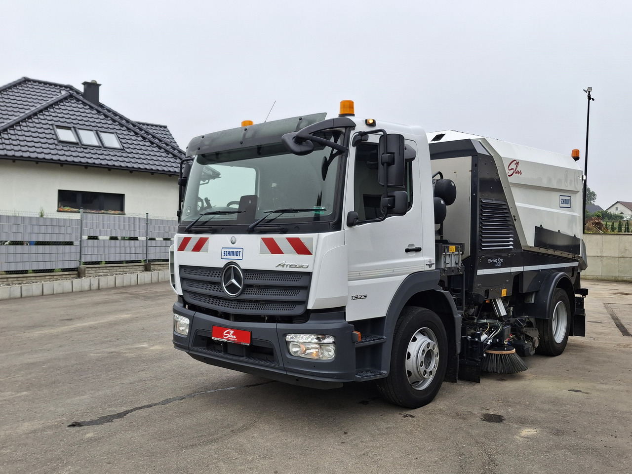 MERCEDES-BENZ Atego 1523 Zamiatarka Kehrmaschine Schmidt Street King 660 Euro 6 PM10 2 Motoren Szczotki L/R 2016r - Yol süpürme aracı: fotoğraf 2 MERCEDES-BENZ Atego 1523 Zamiatarka Kehrmaschine Schmidt Street King 660 Euro 6 PM10 2 Motoren Szczotki L/R 2016r - Yol süpürme aracı: fotoğraf 2