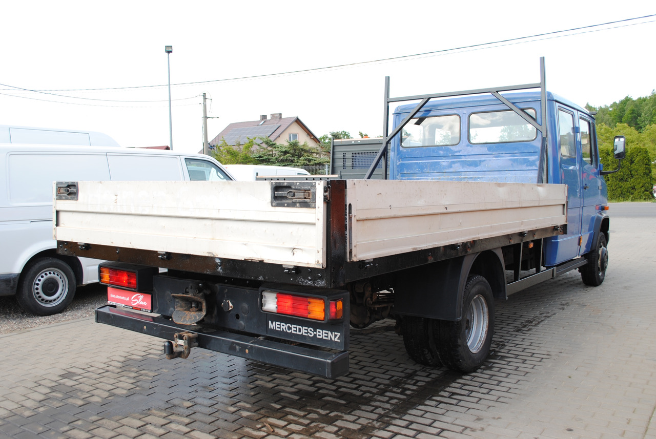 Mercedes-Benz 711D Doka Dubel Kabina Pritsche Doppelkabine - Sal/ Açık kasa kamyon: fotoğraf 4 Mercedes-Benz 711D Doka Dubel Kabina Pritsche Doppelkabine - Sal/ Açık kasa kamyon: fotoğraf 4