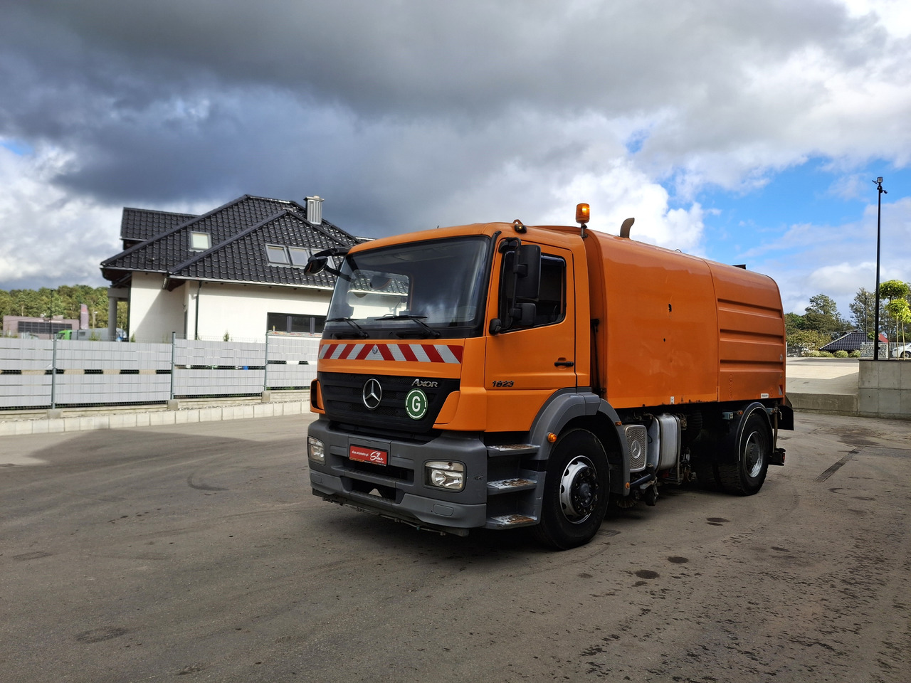 Mercedes-Benz Axor 1823 Schienenreinigungs RAIL Kehrmaschine - Yol süpürme aracı: fotoğraf 2 Mercedes-Benz Axor 1823 Schienenreinigungs RAIL Kehrmaschine - Yol süpürme aracı: fotoğraf 2