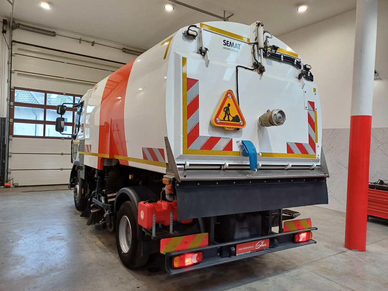 RENAULT D12 Zamiatarka Kehrmaschine 2 Motoren SEMAT Zoeller Szczotki L/R Euro 6 PM10 2017r - Yol süpürme aracı: fotoğraf 3 RENAULT D12 Zamiatarka Kehrmaschine 2 Motoren SEMAT Zoeller Szczotki L/R Euro 6 PM10 2017r - Yol süpürme aracı: fotoğraf 3