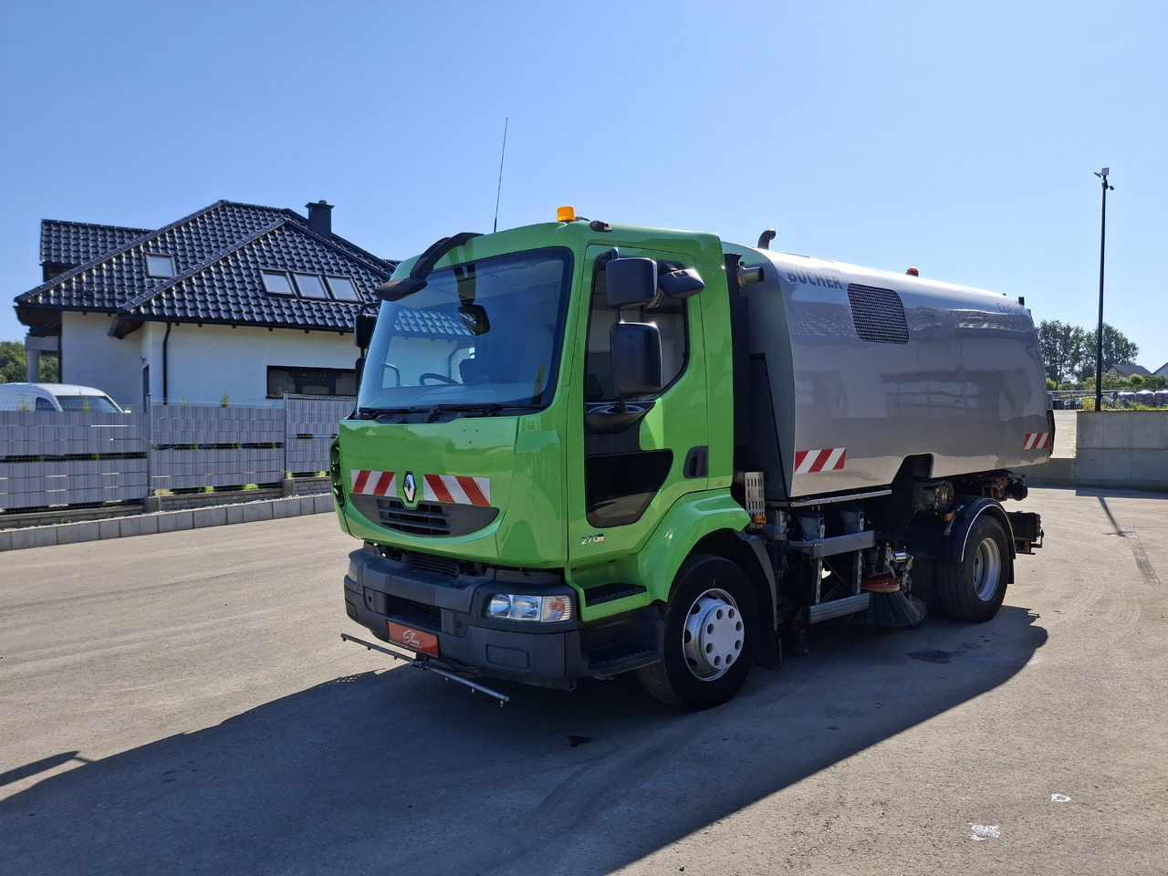 RENAULT Middlum 270 DXI Zamiatarka Kehrmaschine BUCHER Karcher L/R 2 Silniki 2 Motoren - Yol süpürme aracı: fotoğraf 2 RENAULT Middlum 270 DXI Zamiatarka Kehrmaschine BUCHER Karcher L/R 2 Silniki 2 Motoren - Yol süpürme aracı: fotoğraf 2