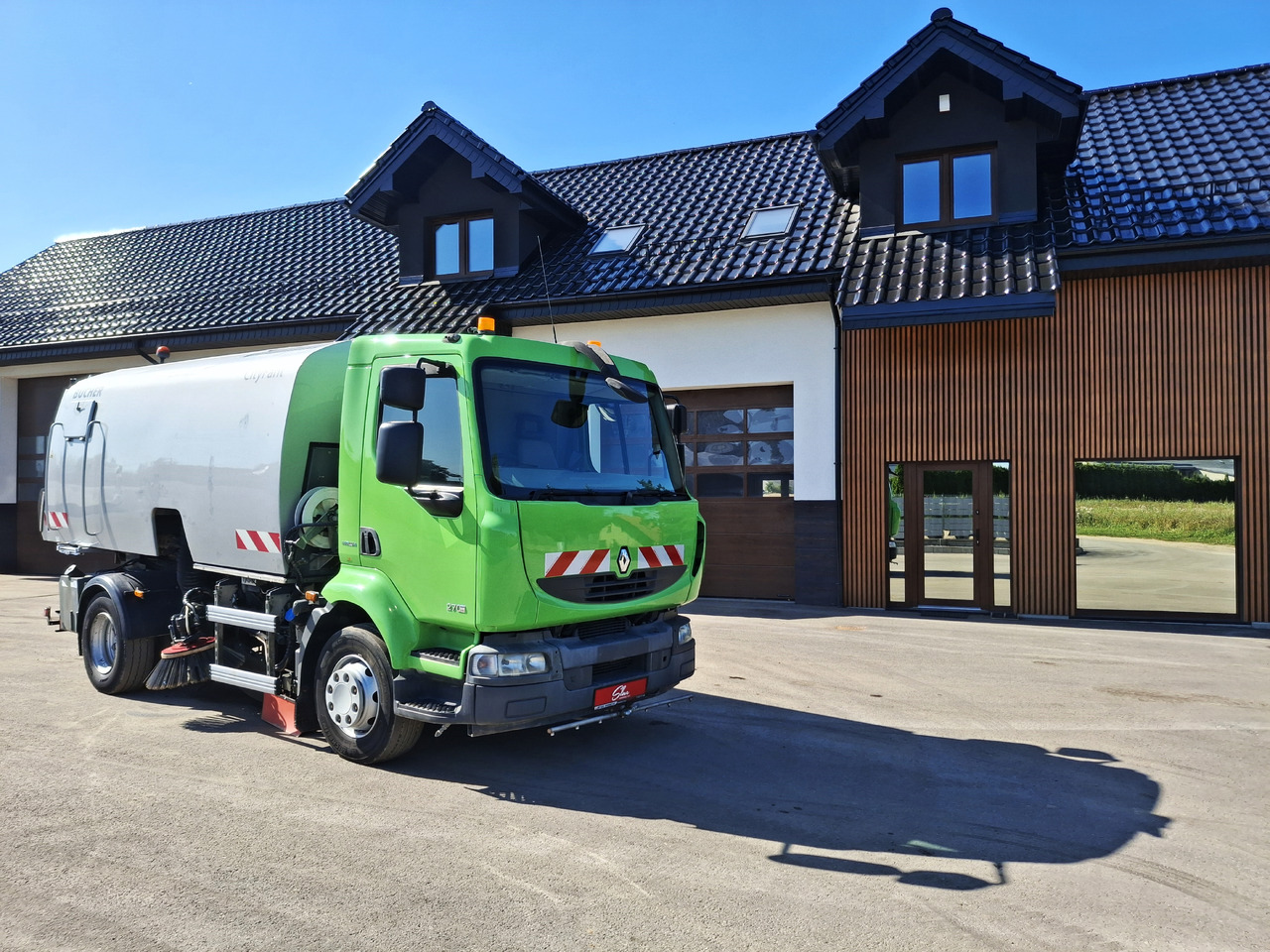 RENAULT Middlum 270 DXI Zamiatarka Kehrmaschine BUCHER Karcher L/R 2 Silniki 2 Motoren - Yol süpürme aracı: fotoğraf 1 RENAULT Middlum 270 DXI Zamiatarka Kehrmaschine BUCHER Karcher L/R 2 Silniki 2 Motoren - Yol süpürme aracı: fotoğraf 1