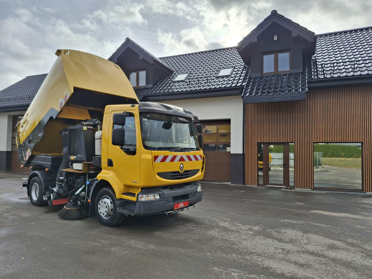 Renault Midlum 270 DXI Zamiatarka Kehrmaschine Schmidt L/R 2 Motoren - Yol süpürme aracı: fotoğraf 5 Renault Midlum 270 DXI Zamiatarka Kehrmaschine Schmidt L/R 2 Motoren - Yol süpürme aracı: fotoğraf 5