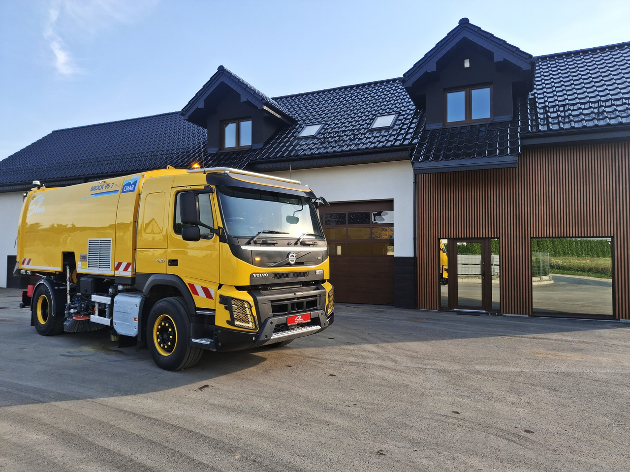 VOLVO FMX 420 Zamiatarka Kehrmaschine Euro 6 PM2.5 BROCK VS 7 TECH Karcher L/R 2145 Mth 2021r - Yol süpürme aracı: fotoğraf 1 VOLVO FMX 420 Zamiatarka Kehrmaschine Euro 6 PM2.5 BROCK VS 7 TECH Karcher L/R 2145 Mth 2021r - Yol süpürme aracı: fotoğraf 1