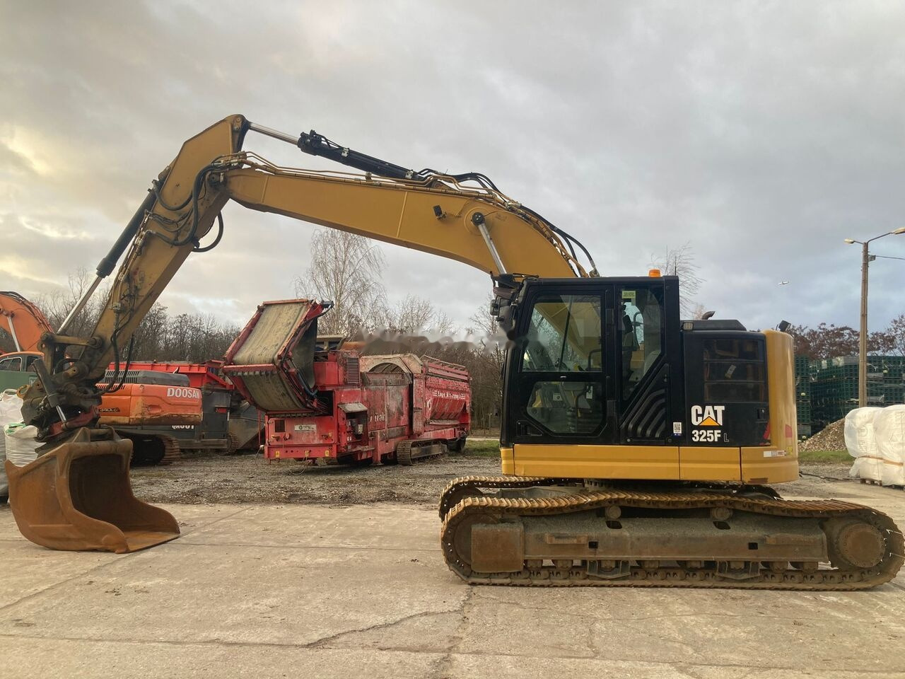 Caterpillar 325 F LCR Rototylt - Paletli ekskavatör: fotoğraf 1 Caterpillar 325 F LCR Rototylt - Paletli ekskavatör: fotoğraf 1