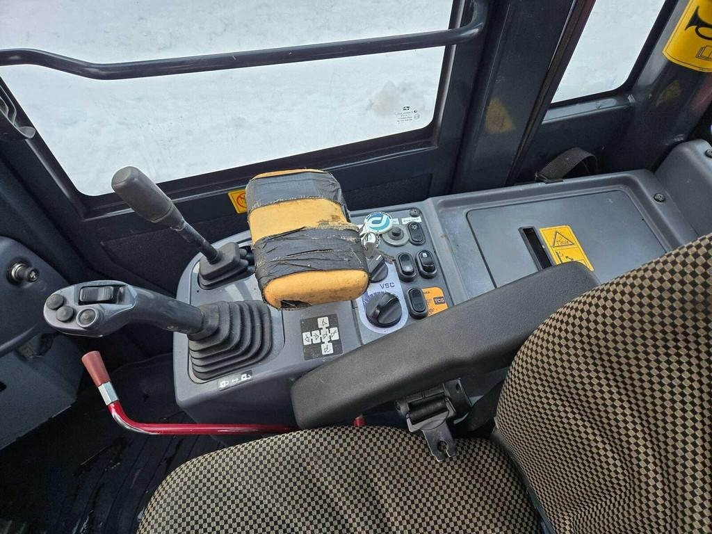 Komatsu WA200PZ-6 - Tekerlekli yükleyici: fotoğraf 1 Komatsu WA200PZ-6 - Tekerlekli yükleyici: fotoğraf 1