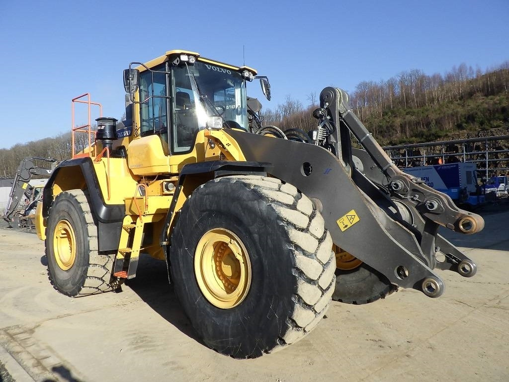 Volvo L 220 H - Tekerlekli yükleyici: fotoğraf 3 Volvo L 220 H - Tekerlekli yükleyici: fotoğraf 3