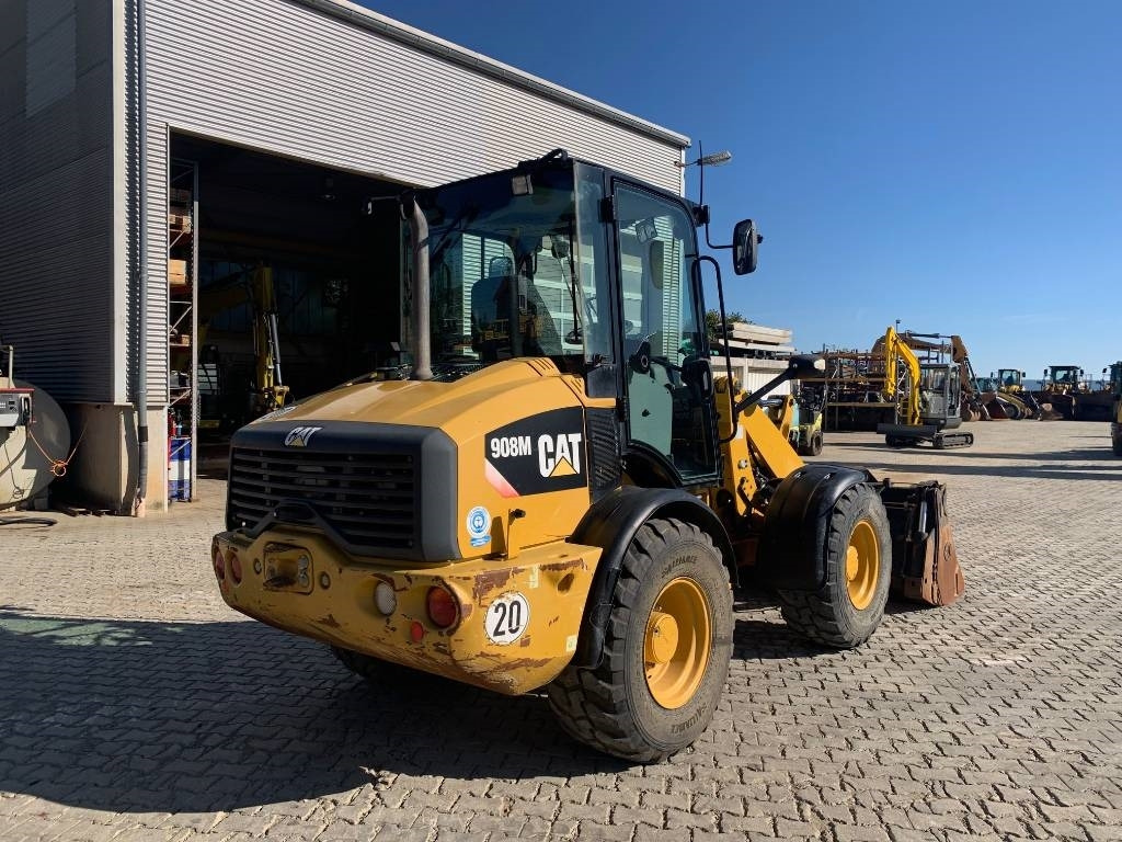 CAT 908M - Tekerlekli yükleyici: fotoğraf 5 CAT 908M - Tekerlekli yükleyici: fotoğraf 5