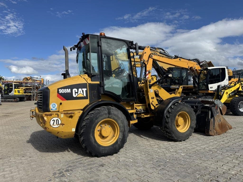 CAT 908M - Tekerlekli yükleyici: fotoğraf 4 CAT 908M - Tekerlekli yükleyici: fotoğraf 4