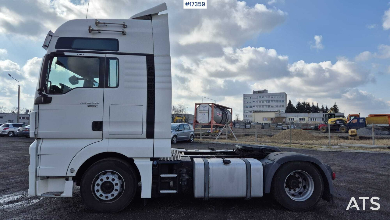 Truck tractor MAN TGX 18.440 EfficientLine 2 (2016) - Çekici: fotoğraf 4 Truck tractor MAN TGX 18.440 EfficientLine 2 (2016) - Çekici: fotoğraf 4