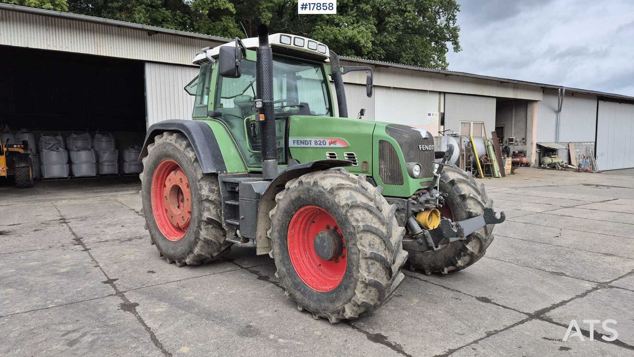 FENDT 820 VARIO TMS agricultural tractor (2011) - Traktör: fotoğraf 1 FENDT 820 VARIO TMS agricultural tractor (2011) - Traktör: fotoğraf 1