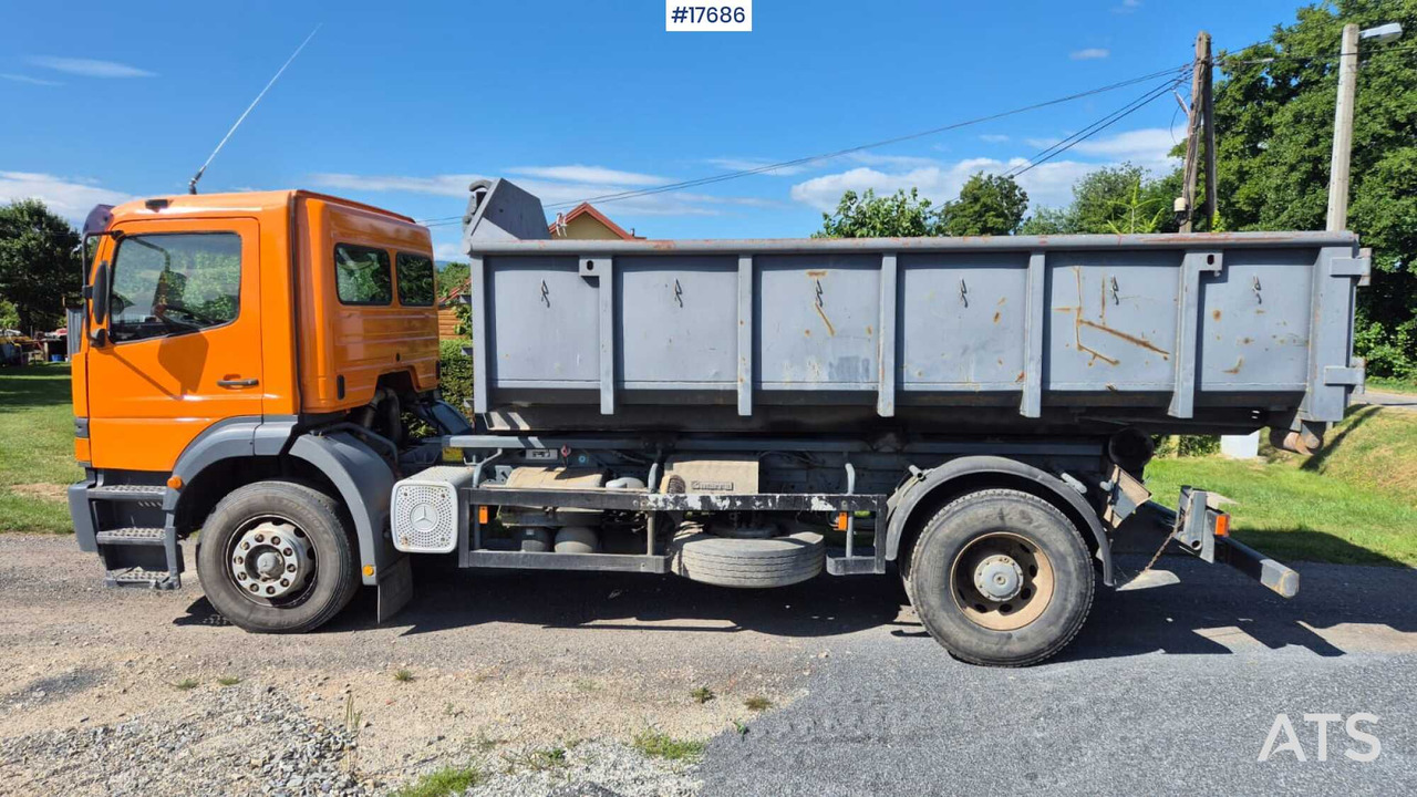 Mercedes-Benz 1828 hooklift (1999) two containers - Kancalı yükleyici kamyon: fotoğraf 4 Mercedes-Benz 1828 hooklift (1999) two containers - Kancalı yükleyici kamyon: fotoğraf 4