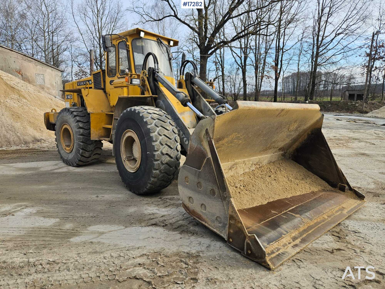 Wheel loader VOLVO BM L120 (1991) - Tekerlekli yükleyici: fotoğraf 2 Wheel loader VOLVO BM L120 (1991) - Tekerlekli yükleyici: fotoğraf 2