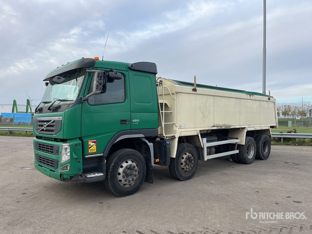 2010 Volvo FM420 8x4 Twin-Steer Sleeper Quad/A Dump Truck - Damperli kamyon: fotoğraf 3 2010 Volvo FM420 8x4 Twin-Steer Sleeper Quad/A Dump Truck - Damperli kamyon: fotoğraf 3