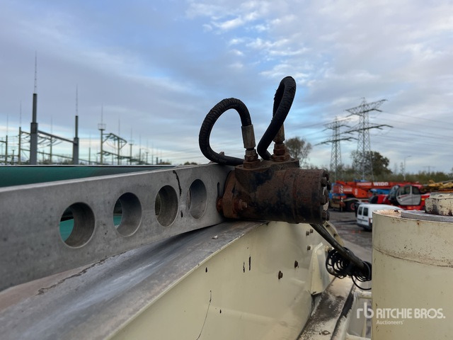 2010 Volvo FM420 8x4 Twin-Steer Sleeper Quad/A Dump Truck - Damperli kamyon: fotoğraf 5 2010 Volvo FM420 8x4 Twin-Steer Sleeper Quad/A Dump Truck - Damperli kamyon: fotoğraf 5