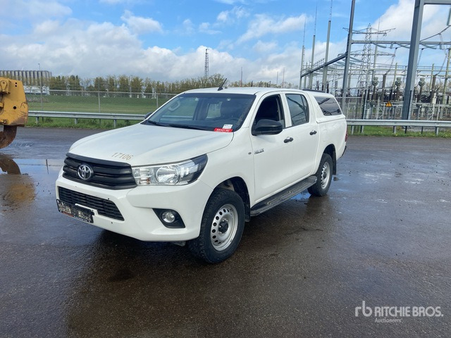 2018 Toyota Hilux 4x4 Crew Cab Pickup - Pikap: fotoğraf 2 2018 Toyota Hilux 4x4 Crew Cab Pickup - Pikap: fotoğraf 2
