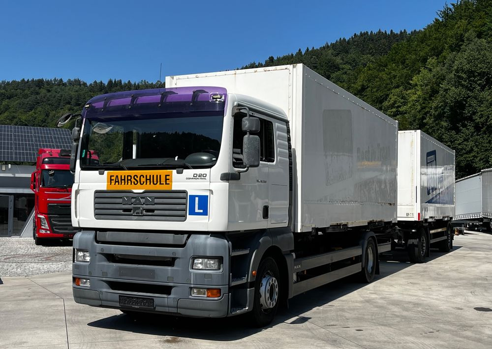 MAN TGA 18.350 6x2 D20 // BDF // Niski Przebieg // + Przyczepa Schmitz BDF // - Şasi kamyon: fotoğraf 2 MAN TGA 18.350 6x2 D20 // BDF // Niski Przebieg // + Przyczepa Schmitz BDF // - Şasi kamyon: fotoğraf 2