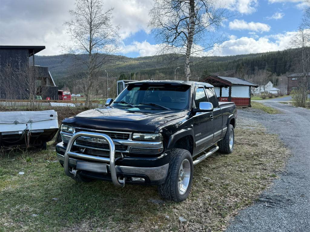 Chevrolet Silverado 2500 4x4 LT - Pikap: fotoğraf 1 Chevrolet Silverado 2500 4x4 LT - Pikap: fotoğraf 1