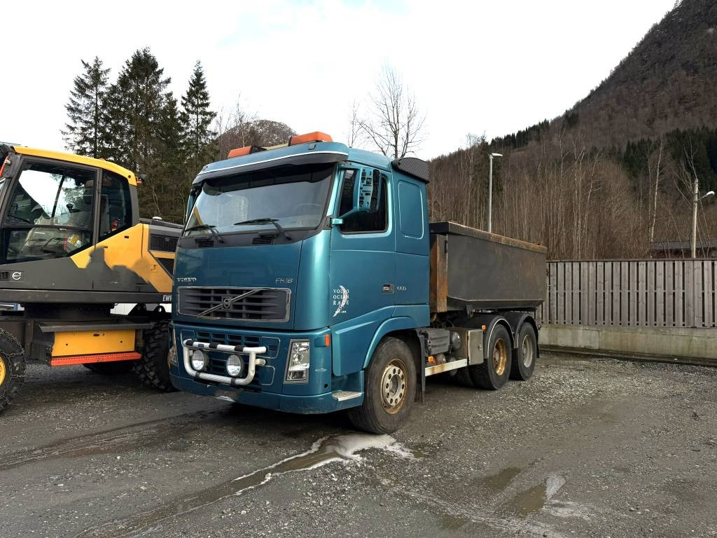Volvo FH 16 550 6x2 - Damperli kamyon: fotoğraf 1 Volvo FH 16 550 6x2 - Damperli kamyon: fotoğraf 1